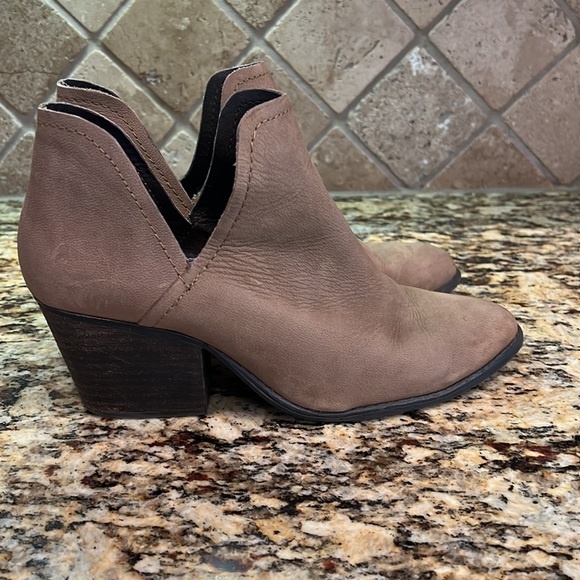 Steve Madden Adelphie Brown Tan Leather Boots Size 9 - Picture 1 of 11